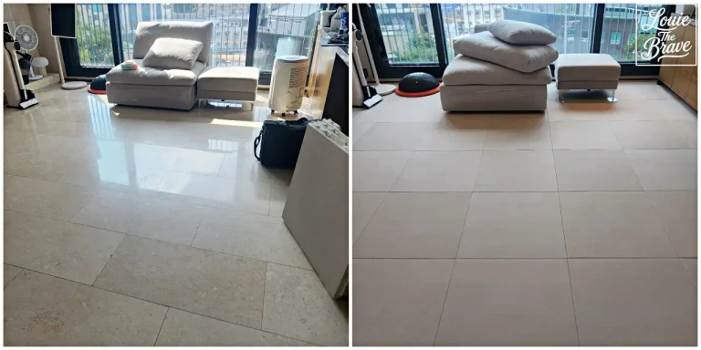 Whole-room non-slip pet floor mat before and after installation in a bright living room (밝은 거실의 강아지 미끄럼방지 매트 시공 전후 비교)